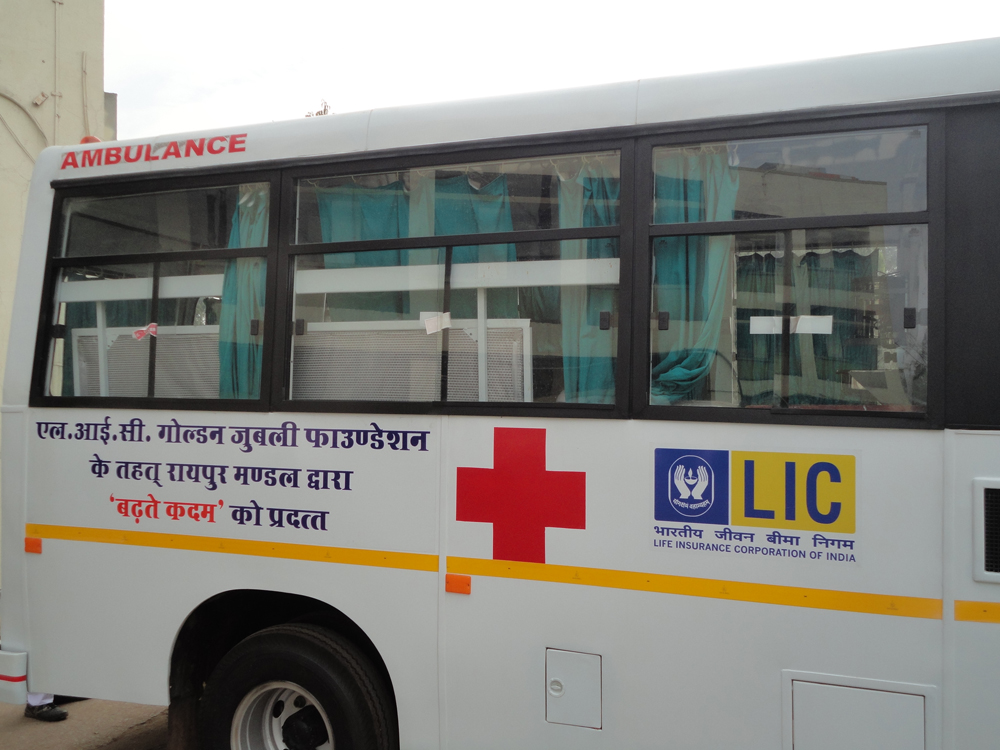 Ambulance to Badhte Kadam Raipur